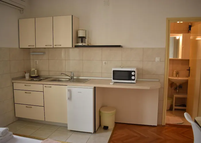 Micin ゲストハウス 3*