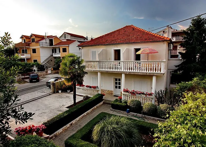 Micin ゲストハウス 3*